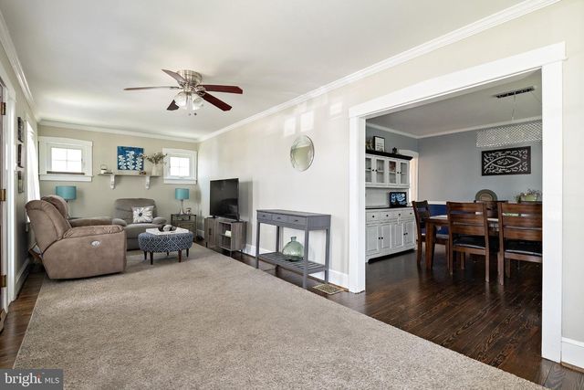 12 MOORE AVE, Barrington, NJ 08007