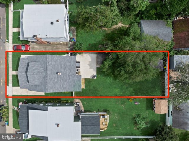 12 MOORE AVE, Barrington, NJ 08007