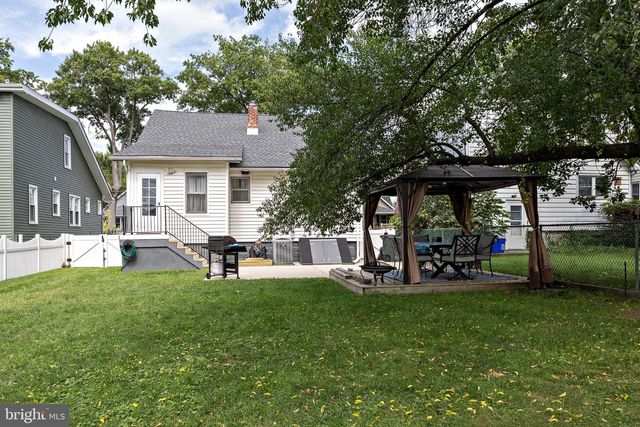 12 MOORE AVE, Barrington, NJ 08007