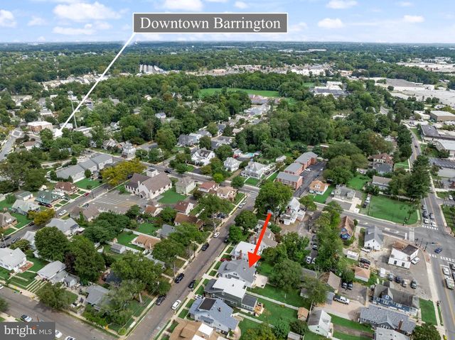 12 MOORE AVE, Barrington, NJ 08007