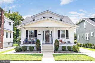 12 MOORE AVE, Barrington, NJ 08007