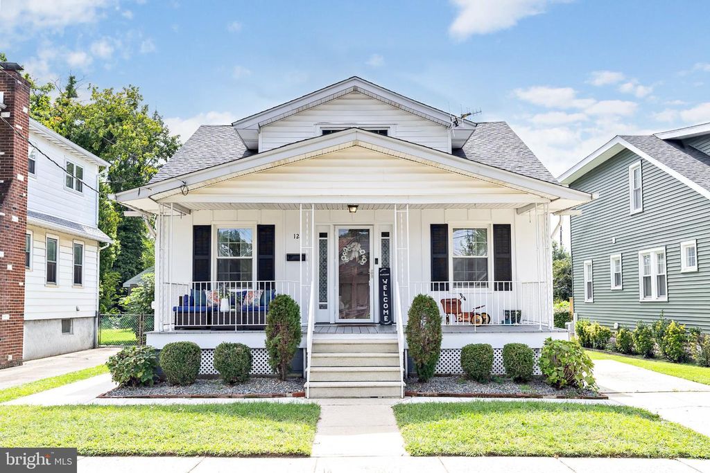 12 MOORE AVE, Barrington, NJ 08007