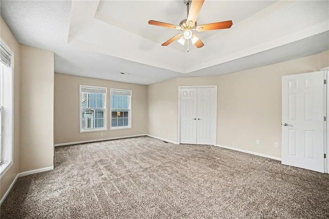 13924 W 71st Place, Shawnee, KS 66216