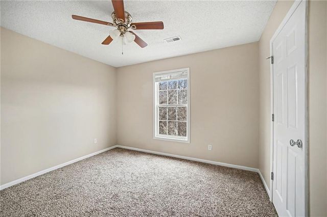 13924 W 71st Place, Shawnee, KS 66216