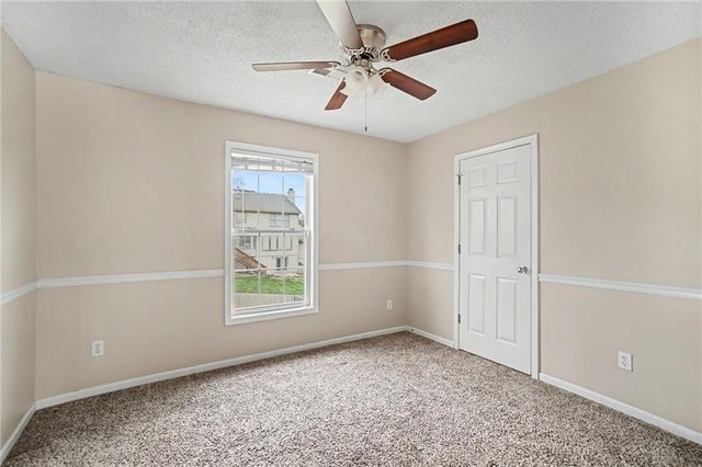 13924 W 71st Place, Shawnee, KS 66216