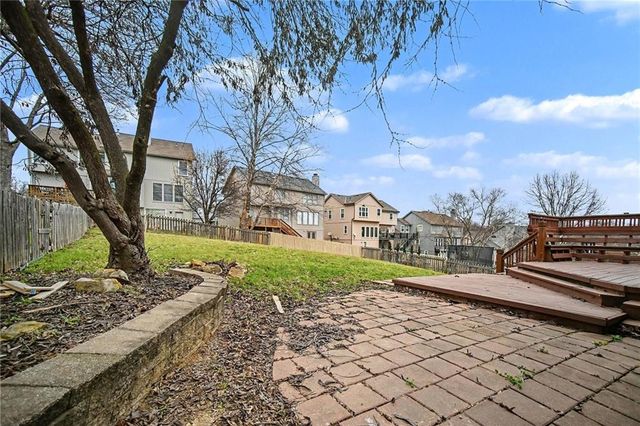 13924 W 71st Place, Shawnee, KS 66216