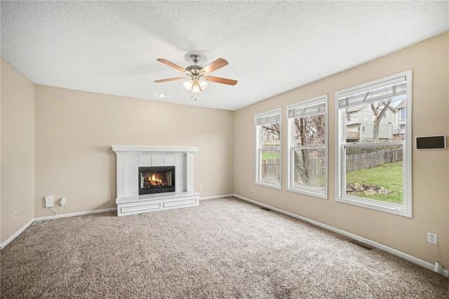 13924 W 71st Place, Shawnee, KS 66216