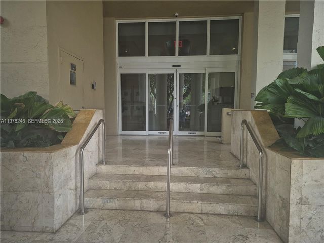 770 Claughton Island Dr 2007, Miami, FL 33131