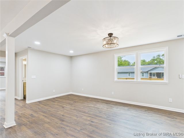 135 Spring Street, Charlestown, IN 47111