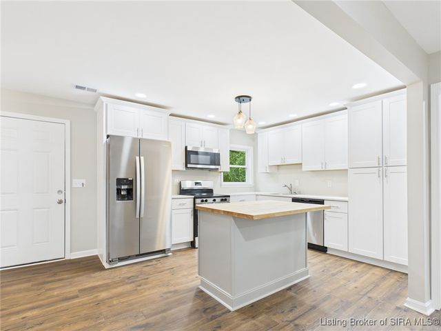 135 Spring Street, Charlestown, IN 47111