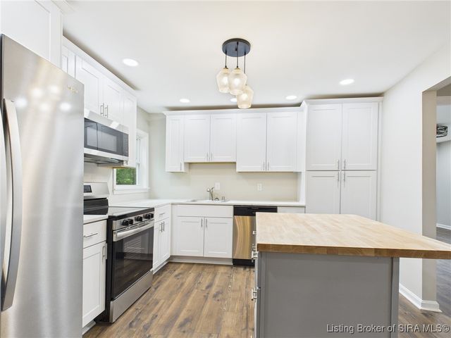 135 Spring Street, Charlestown, IN 47111