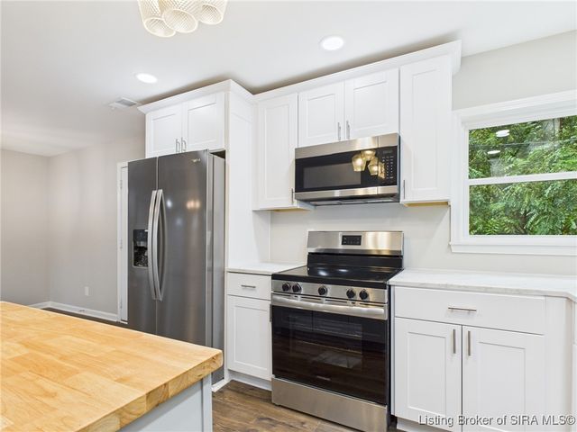 135 Spring Street, Charlestown, IN 47111