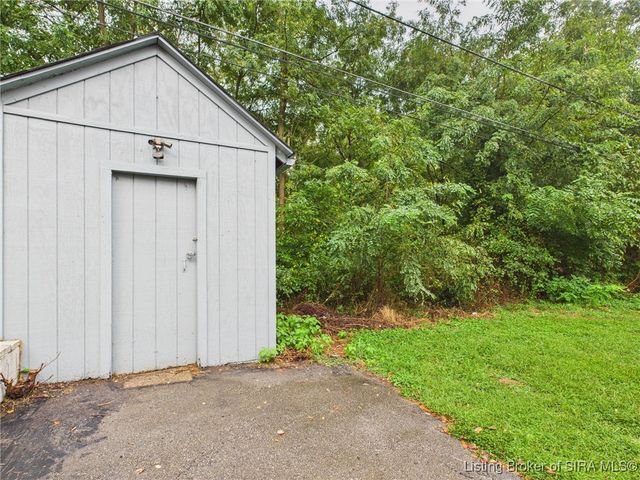 135 Spring Street, Charlestown, IN 47111