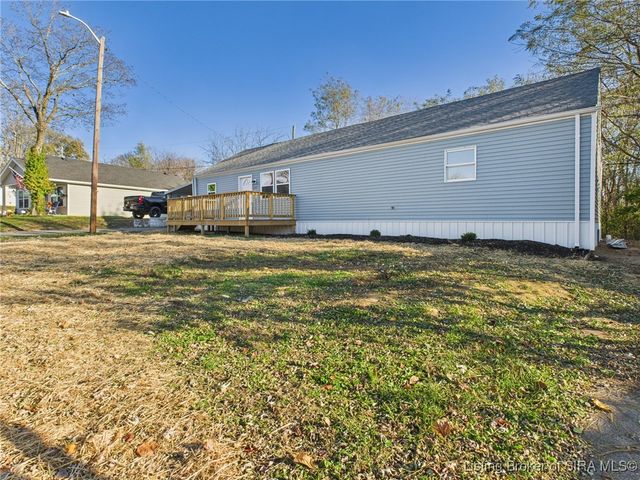 135 Spring Street, Charlestown, IN 47111