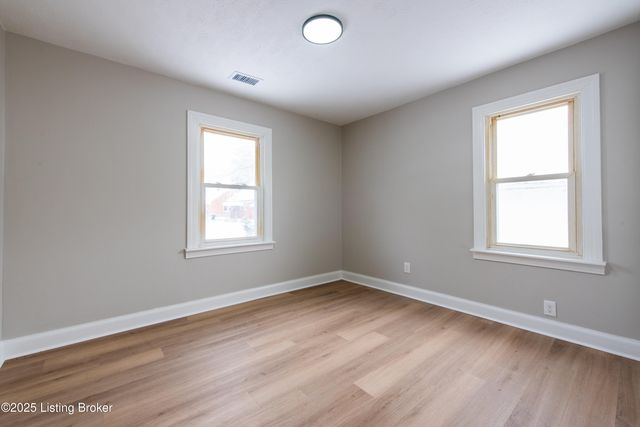 3808 Jewell Ave, Louisville, KY 40212