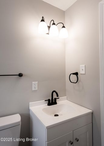 3808 Jewell Ave, Louisville, KY 40212