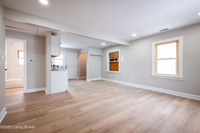 3808 Jewell Ave, Louisville, KY 40212