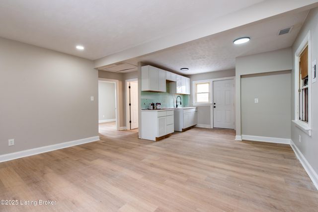 3808 Jewell Ave, Louisville, KY 40212