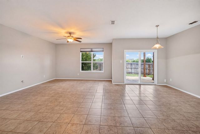 713 Sparrow Drive, Saginaw, TX 76131