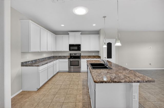 713 Sparrow Drive, Saginaw, TX 76131