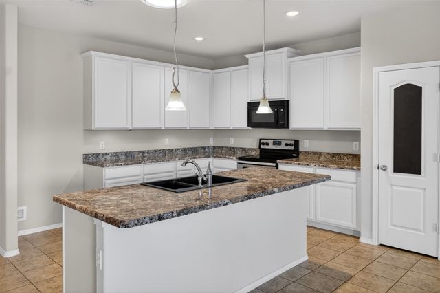 713 Sparrow Drive, Saginaw, TX 76131