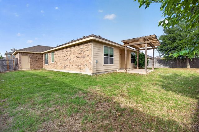 713 Sparrow Drive, Saginaw, TX 76131