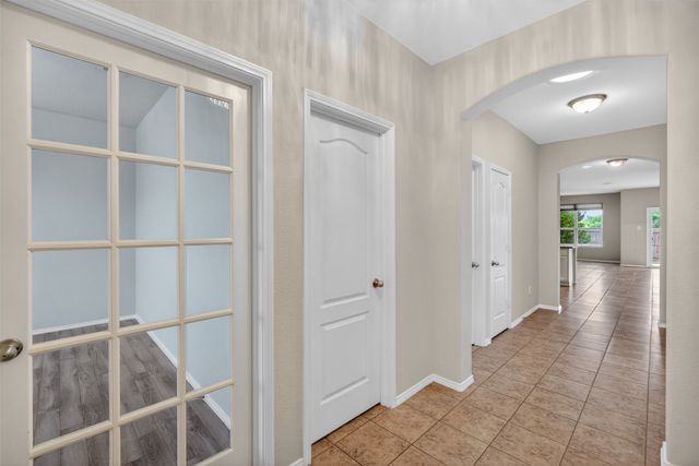 713 Sparrow Drive, Saginaw, TX 76131