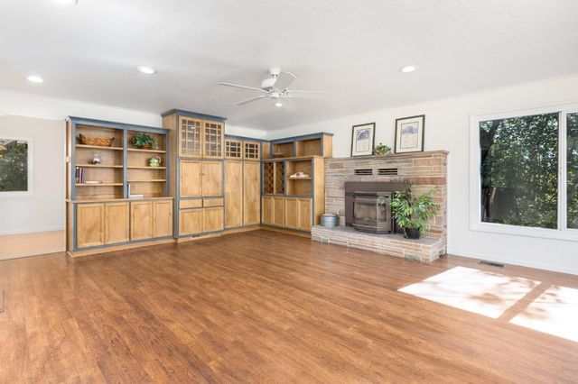 545 Fairview Dr, Placerville, CA 95667