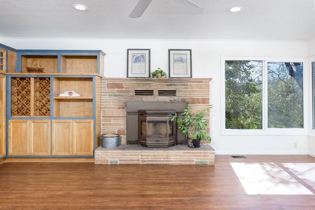 545 Fairview Dr, Placerville, CA 95667