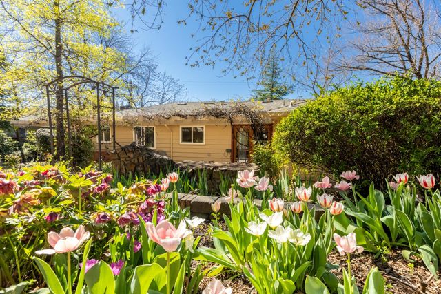 545 Fairview Dr, Placerville, CA 95667