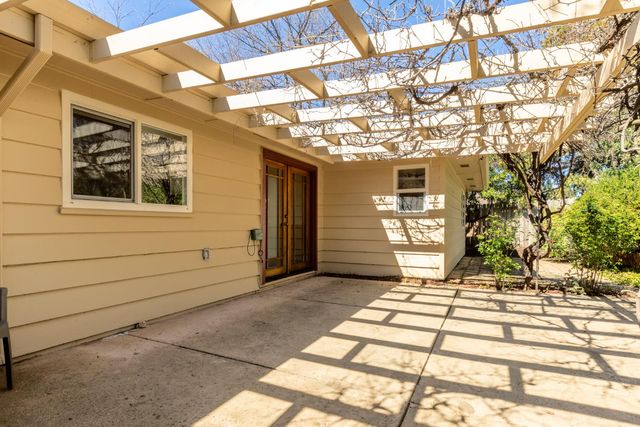 545 Fairview Dr, Placerville, CA 95667