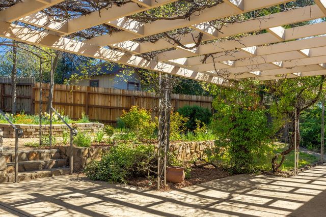 545 Fairview Dr, Placerville, CA 95667