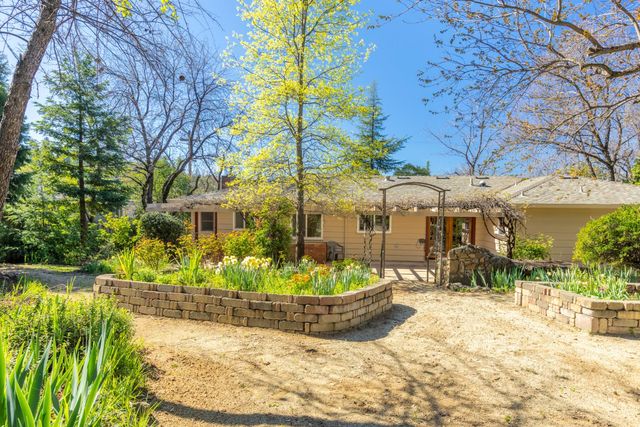 545 Fairview Dr, Placerville, CA 95667