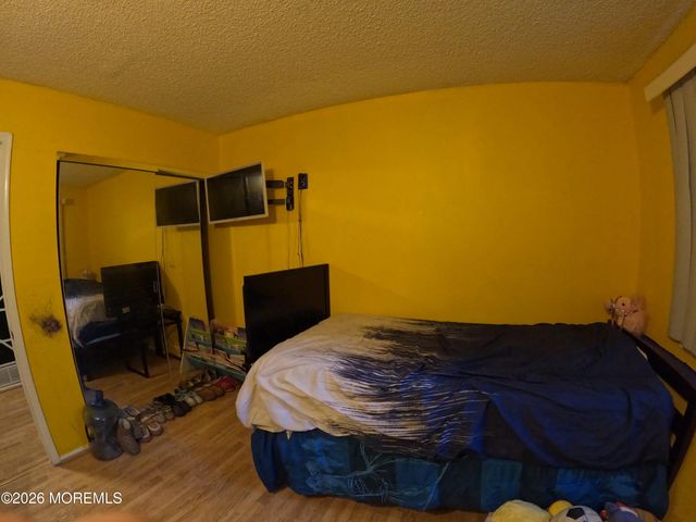 9 1st Street, Barnegat, NJ 08005