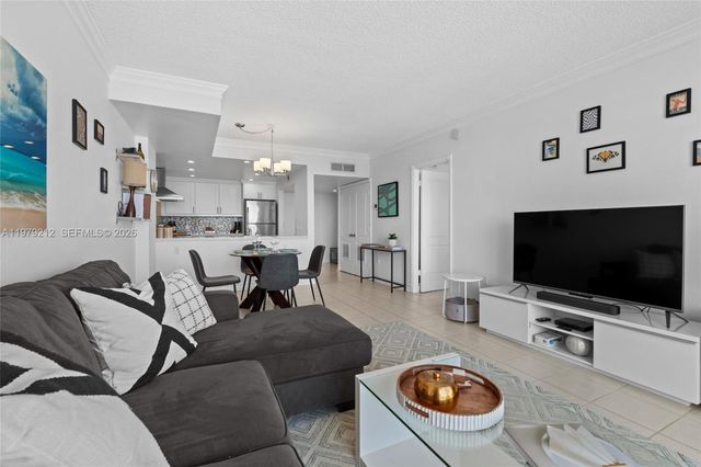 6900 Bay Dr 10H, Miami Beach, FL 33141