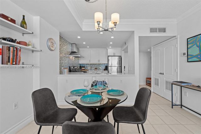 6900 Bay Dr 10H, Miami Beach, FL 33141