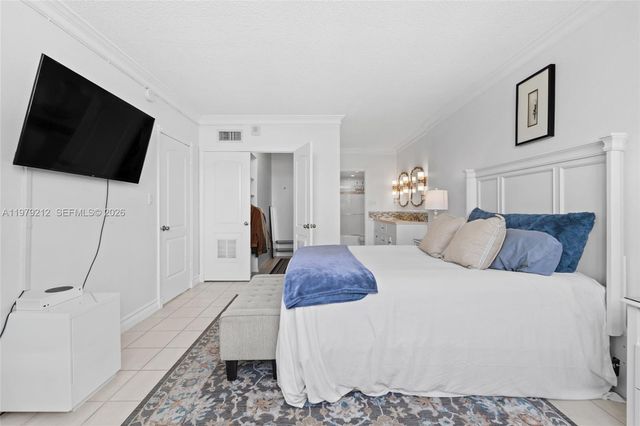 6900 Bay Dr 10H, Miami Beach, FL 33141