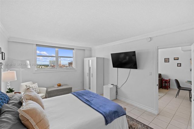 6900 Bay Dr 10H, Miami Beach, FL 33141