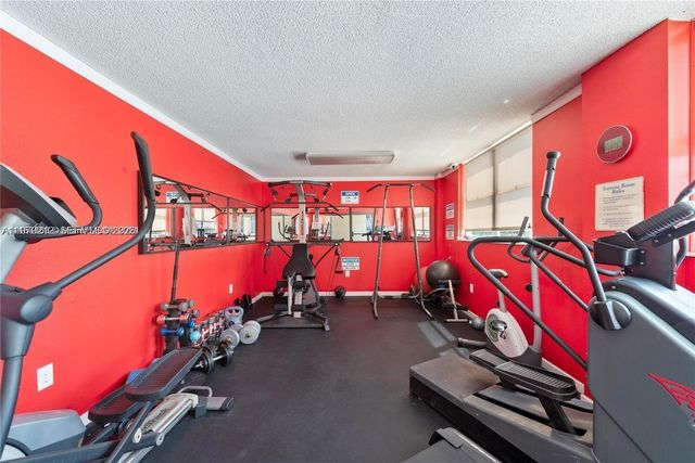 6900 Bay Dr 10H, Miami Beach, FL 33141