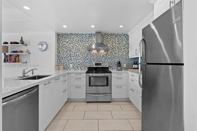 6900 Bay Dr 10H, Miami Beach, FL 33141