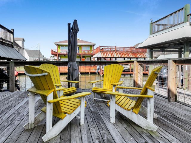 1275 Bay Street, Port Bolivar, TX 77650