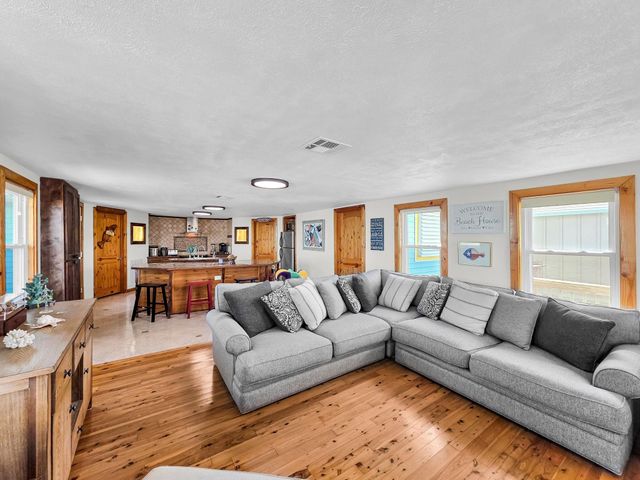 1275 Bay Street, Port Bolivar, TX 77650