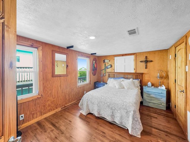 1275 Bay Street, Port Bolivar, TX 77650