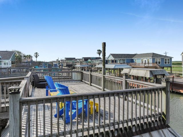 1275 Bay Street, Port Bolivar, TX 77650