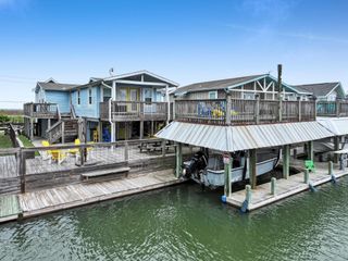 1275 Bay Street, Port Bolivar, TX 77650