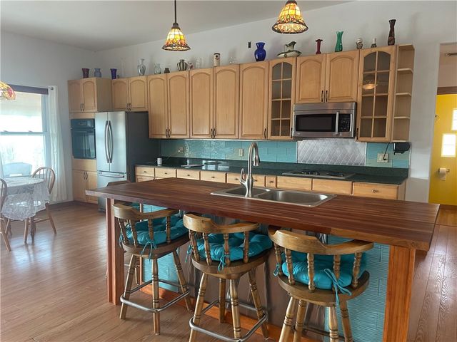 329 Lakeshore Dr, Sandia, TX 78383