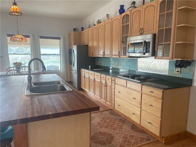 329 Lakeshore Dr, Sandia, TX 78383