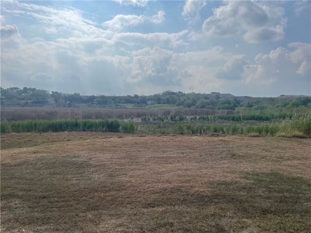 329 Lakeshore Dr, Sandia, TX 78383