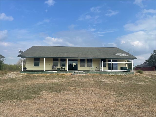 329 Lakeshore Dr, Sandia, TX 78383