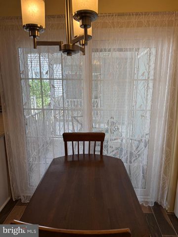 1002 SWEETWATER DR, Cinnaminson, NJ 08077